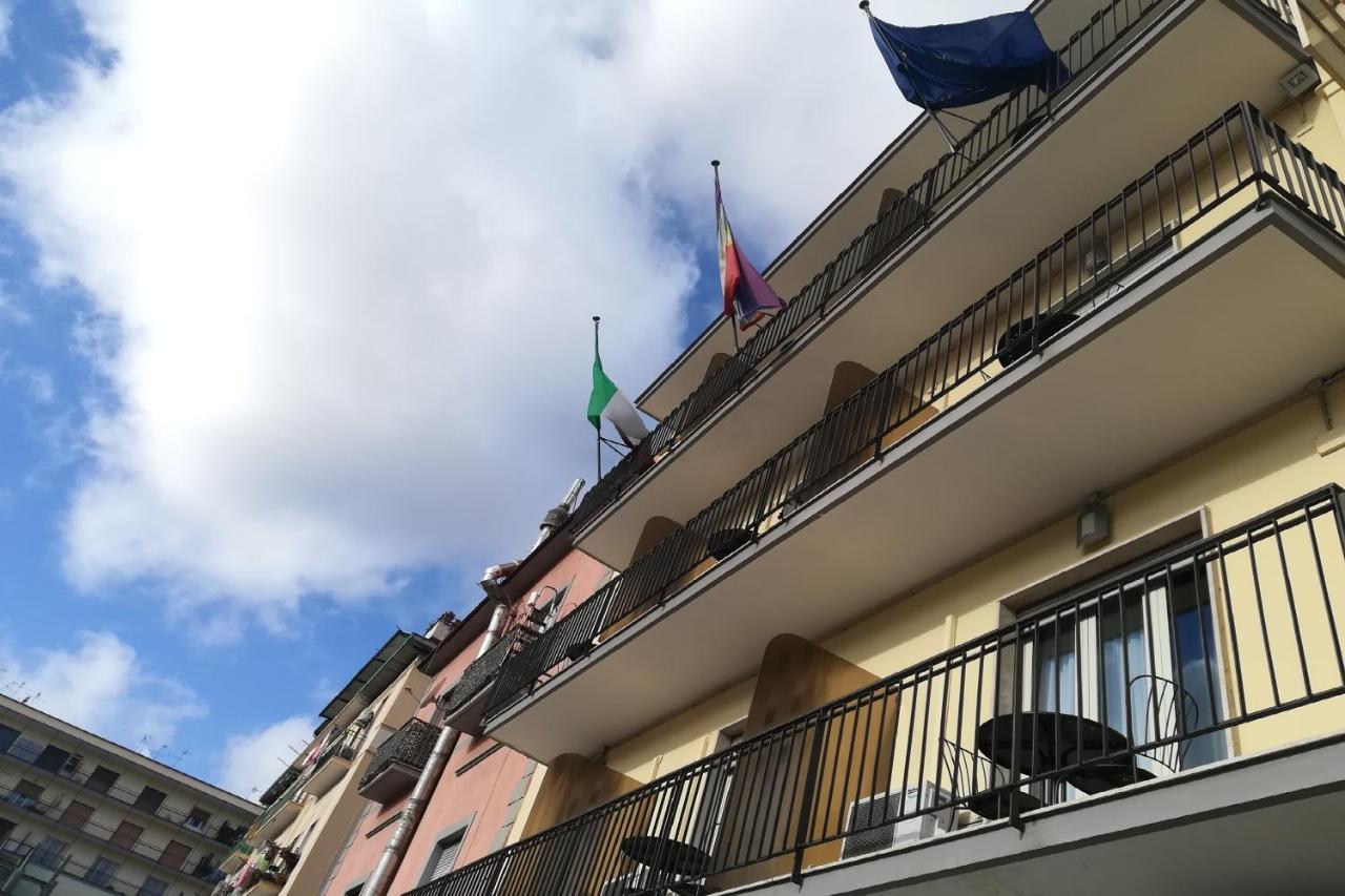 Hotel Leopardi Nápoles Exterior foto