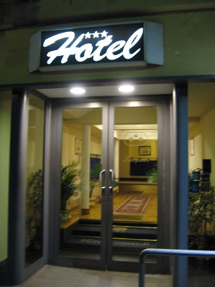 Hotel Leopardi Nápoles Exterior foto